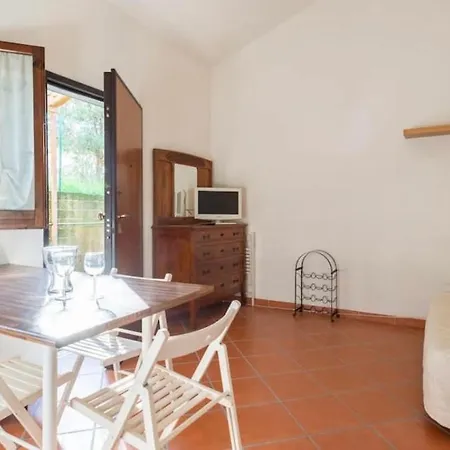 Independent House With Private Patio In * Rome