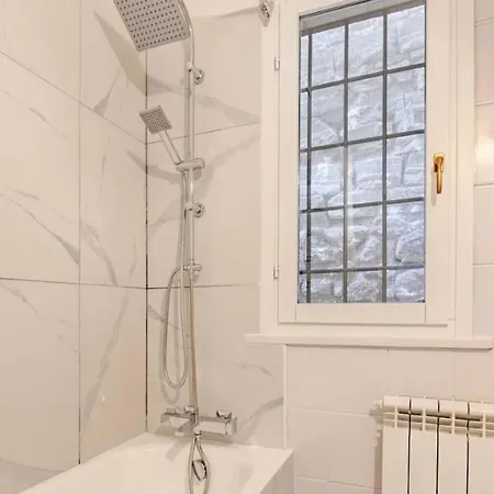 Independent House With Private Patio In *
